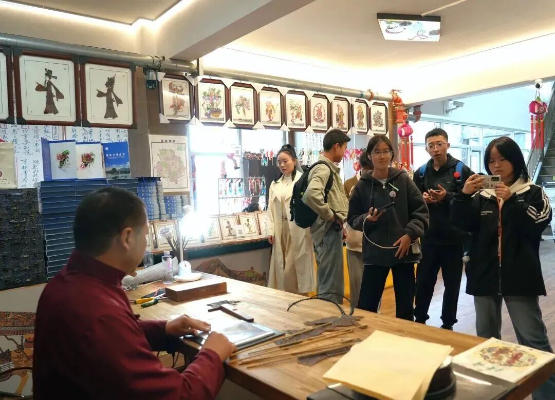 微信图片_20251003230327_385_301 图片