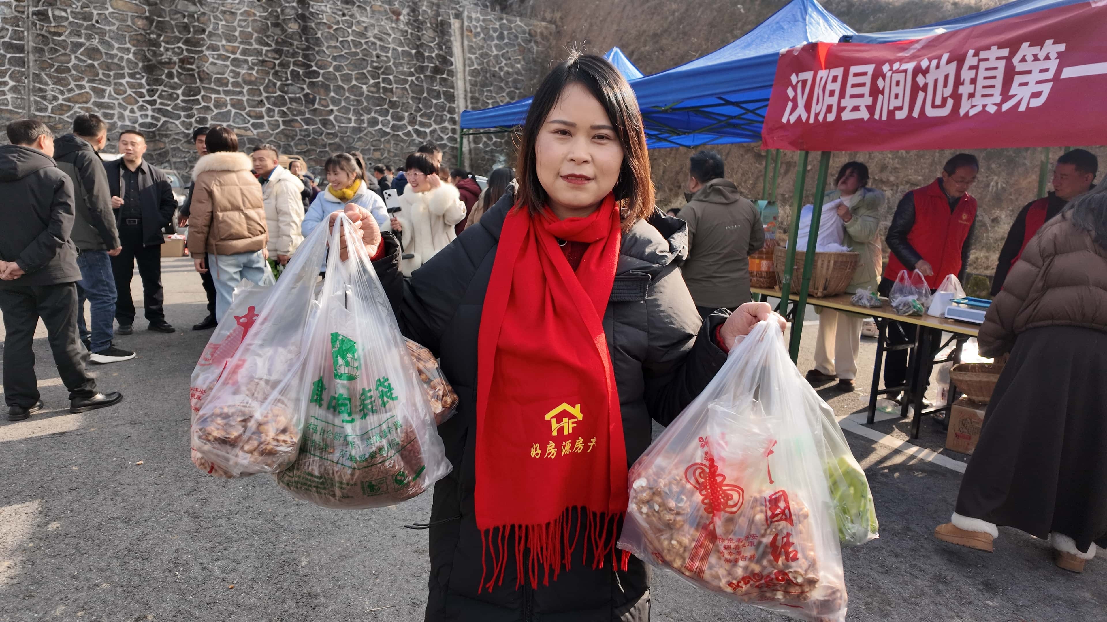 满载而归的市民