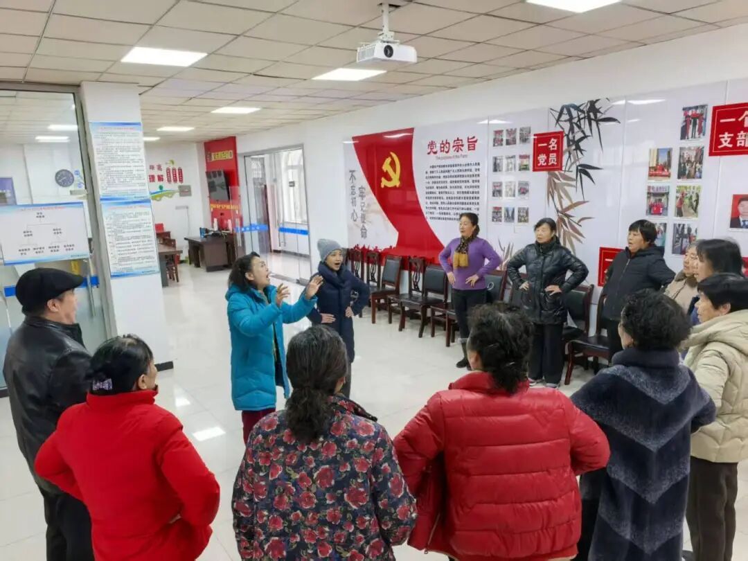 “芳华”合唱团让社区生活更加丰富多彩