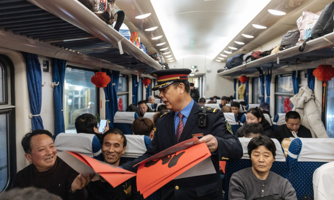 站站停的“慢”火车,串起山里村民的幸福