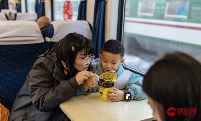 站站停的“慢”火车,串起山里村民的幸福