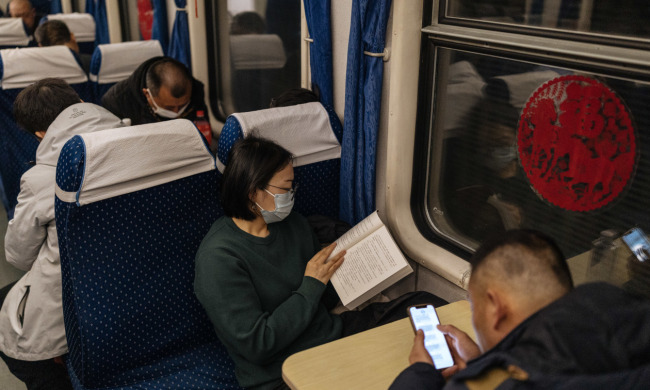 站站停的“慢”火车,串起山里村民的幸福