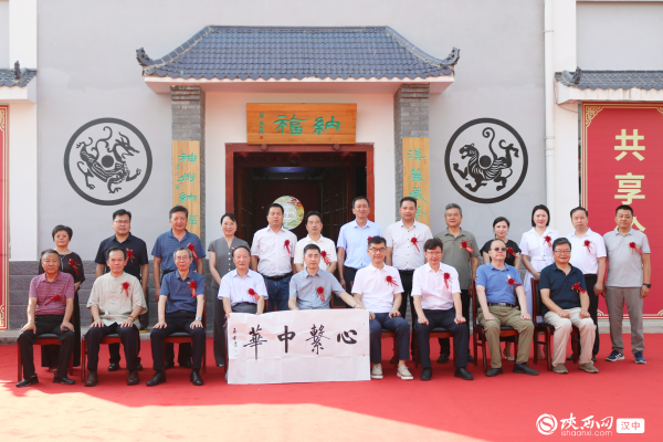 图片1 图片1